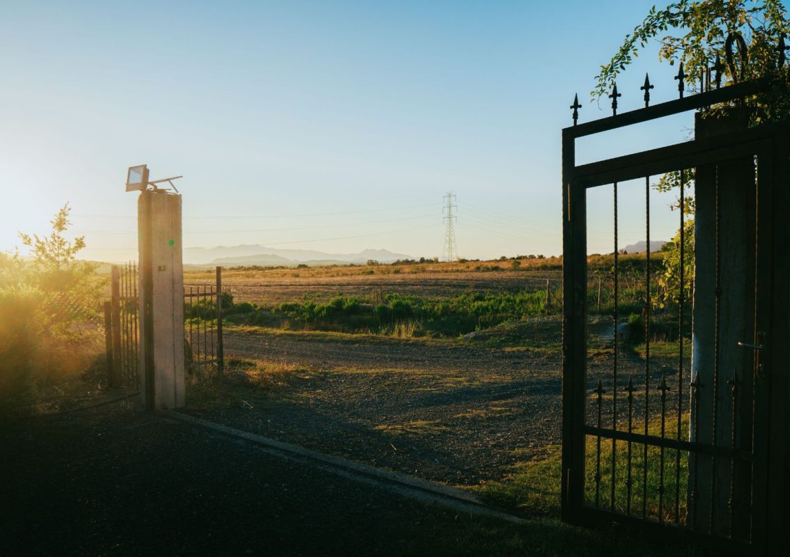 Benefits of Installing an Automatic Gate Operator