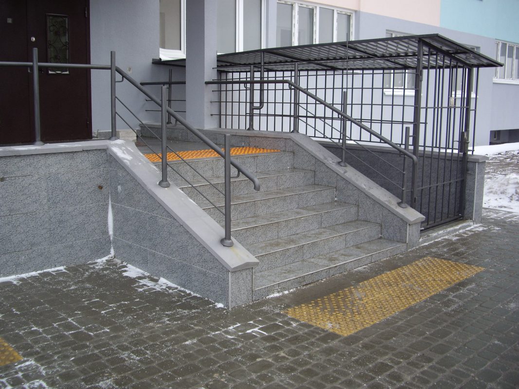 Outdoor Handrail