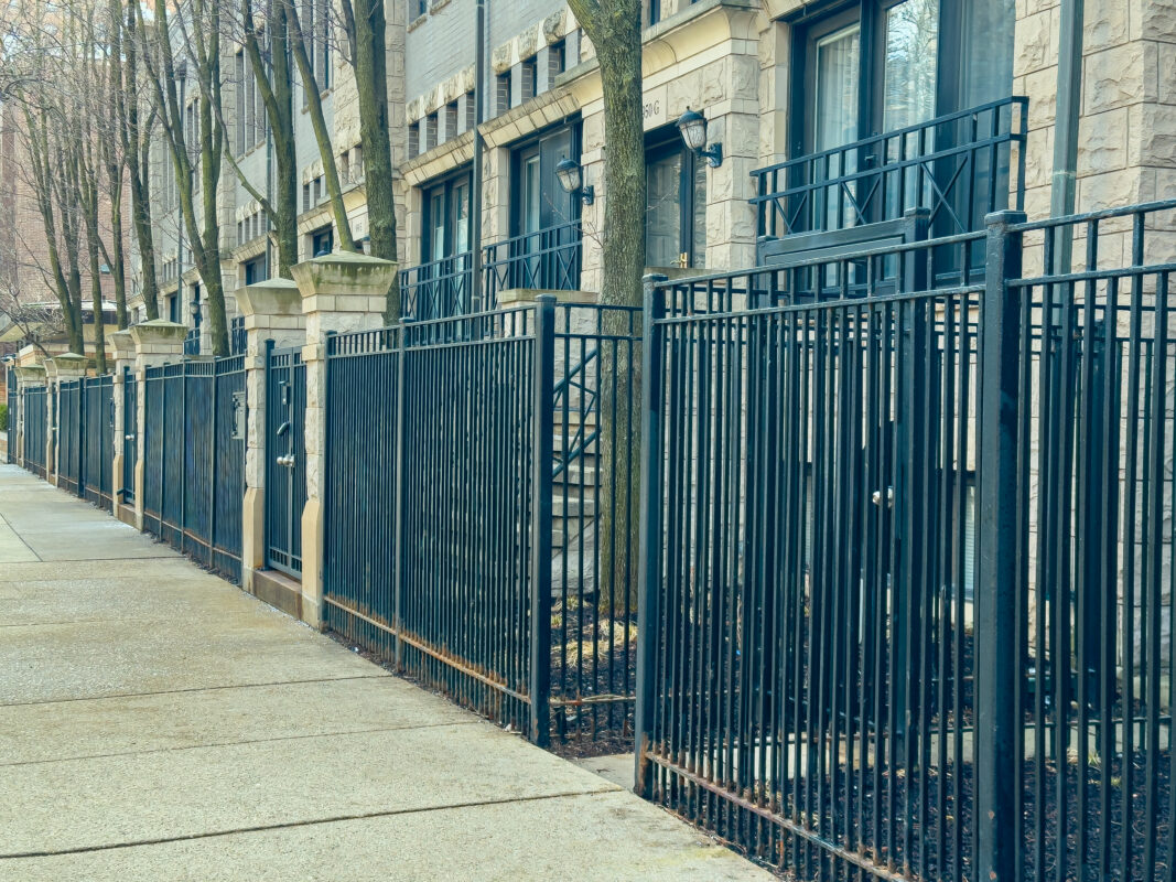 vinyl fence